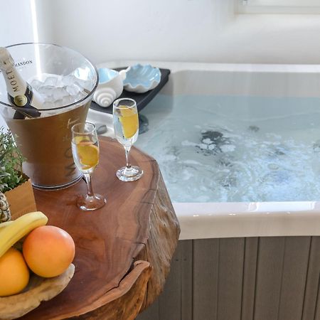 Naxos Island Escape Suites Pláka Екстериор снимка